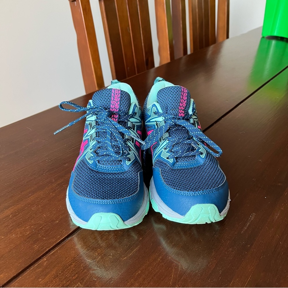 Asics Sneakers